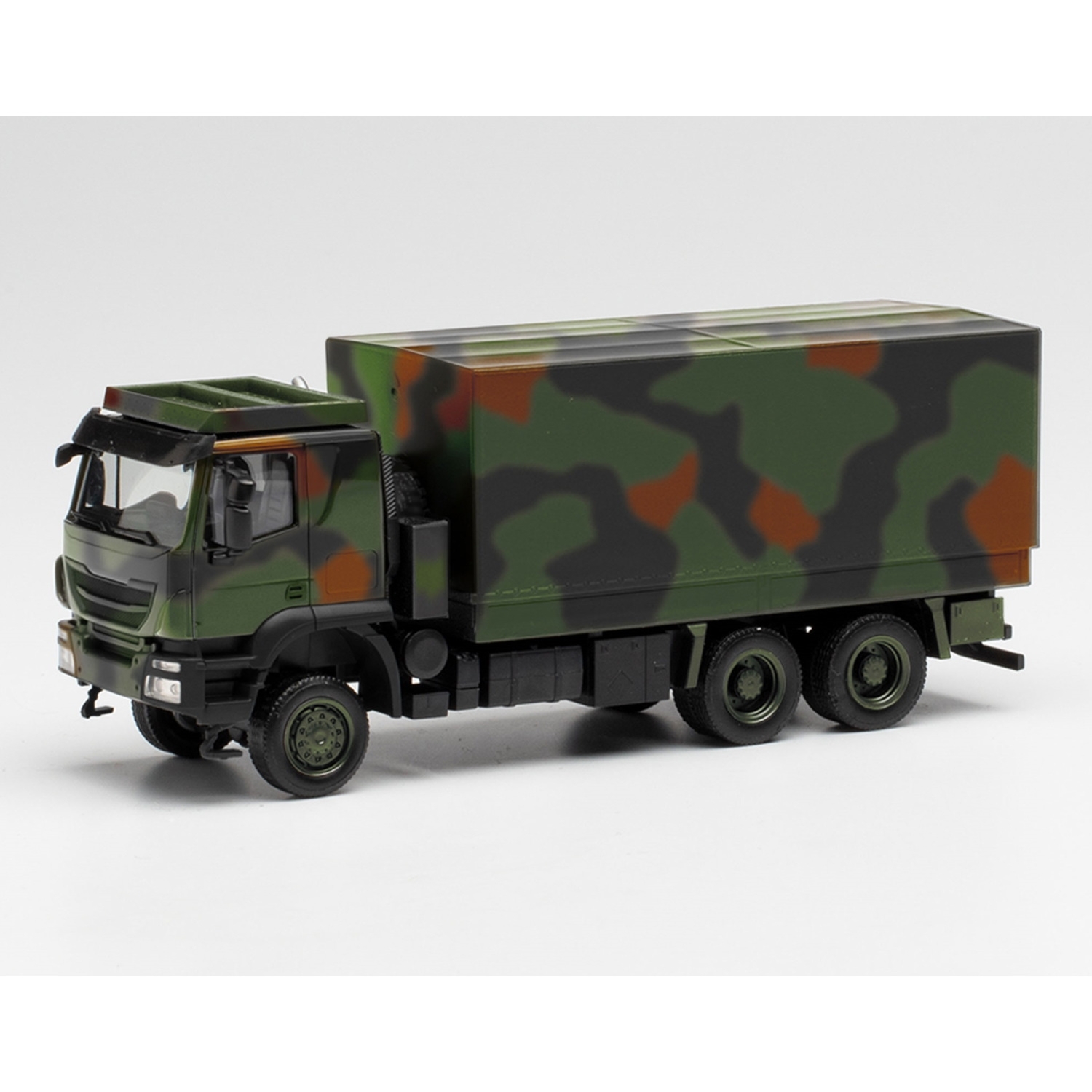 746786 - Herpa - Iveco Trakker 6x6 mit Wechselaufbau "Bundeswehr", Flecktarndesign