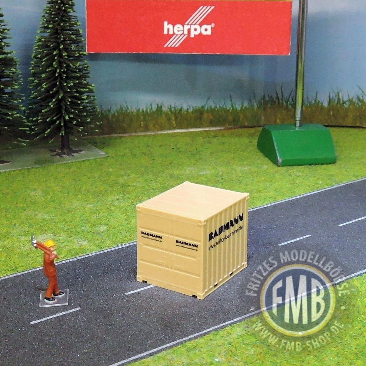 924269 - Herpa - 10ft Container -Baumann-  without box