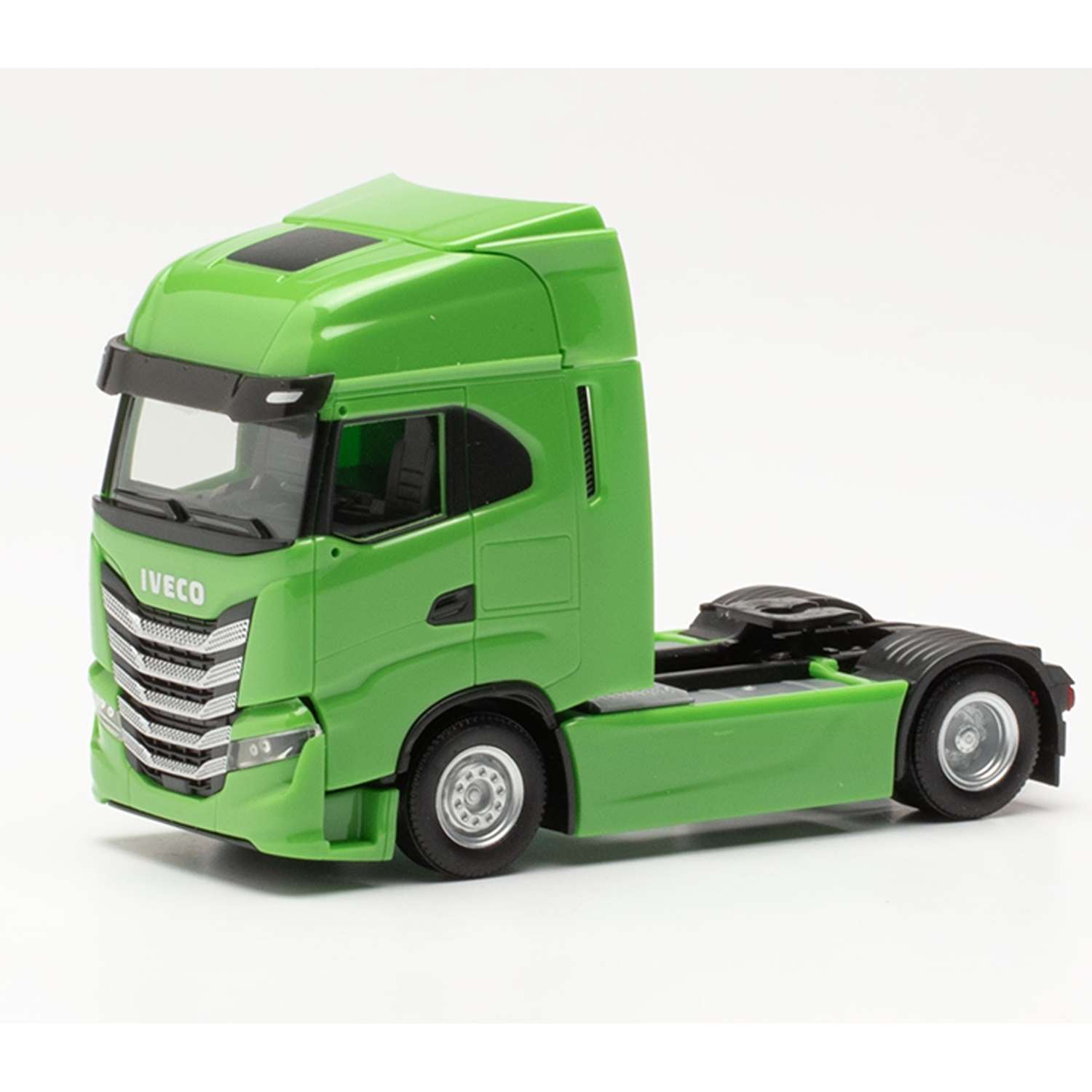 313445-002 - Herpa - Iveco S-Way AS truck tractor, green