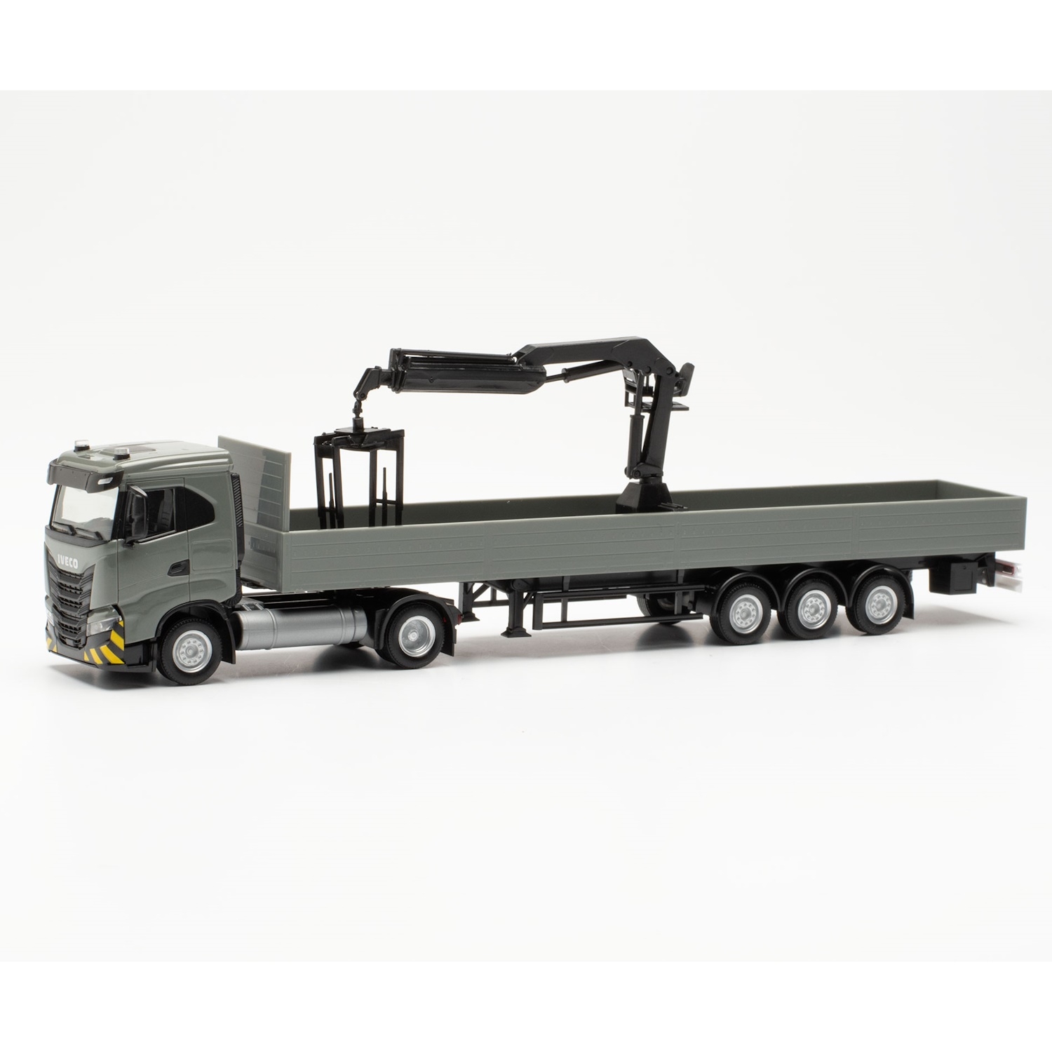 316415 - Herpa - Iveco S-Way AT LNG with loadbed semitrailer and crane, grey/yellow