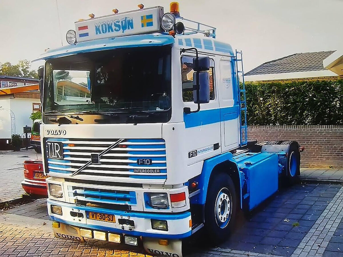 01-4369 - WSI - Volvo F10 4x2 2achs Zugmaschine - Koksøn - NL -