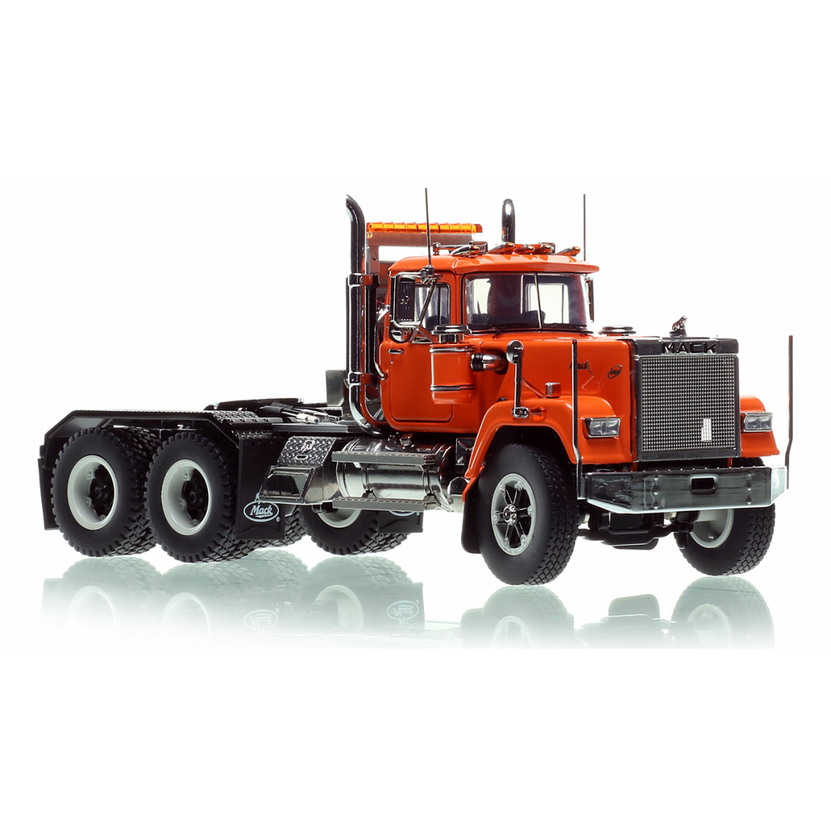 41-1008 - Heavy Haul Replicas - MACK Superliner Heavy Spec 3axle  Truck tractor - orange