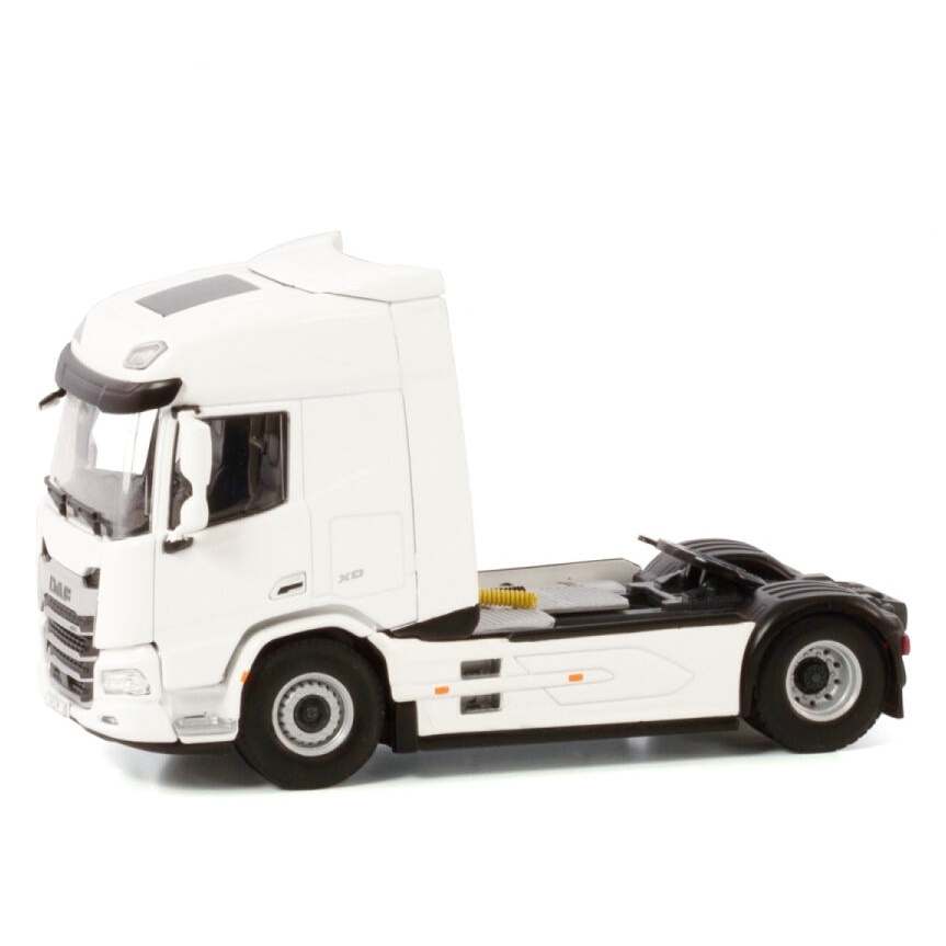 03-2049 - WSI - DAF XD  4x2  truck tractor 2axle  - white -