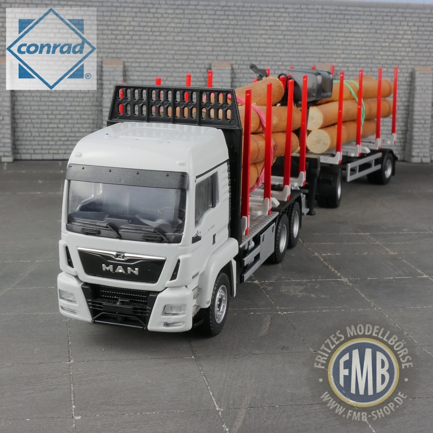 77233/0 - Conrad - MAN TGS LX Euro6 short timber transport+Palfinger crane Epsilon Q17Z - white -