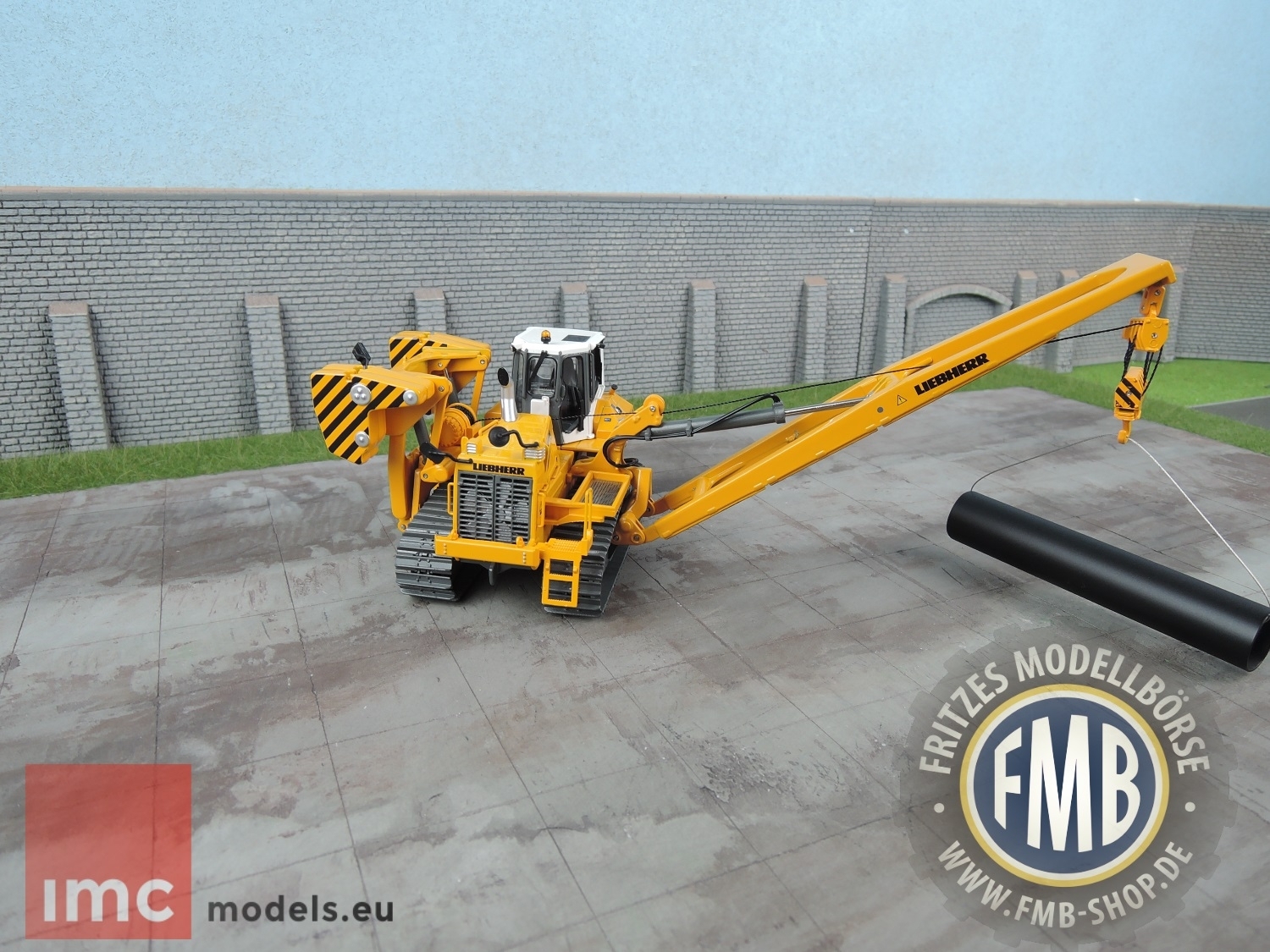 31-0127 - IMC - Liebherr RL 66 Rohrleger