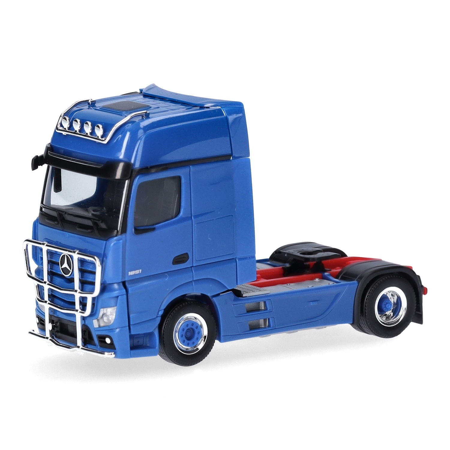 311533-005 - Herpa - Mercedes-Benz Actros `18 GigaSpace truck tractor with chrome parts, blue