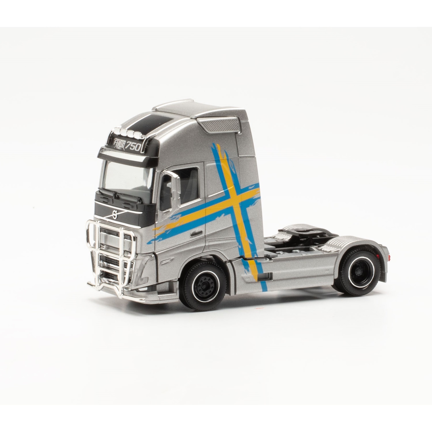 315289-003 - Herpa - Volvo FH16 Globetrotter XL `20 Zugmaschine "Volvo Performance Line" silber