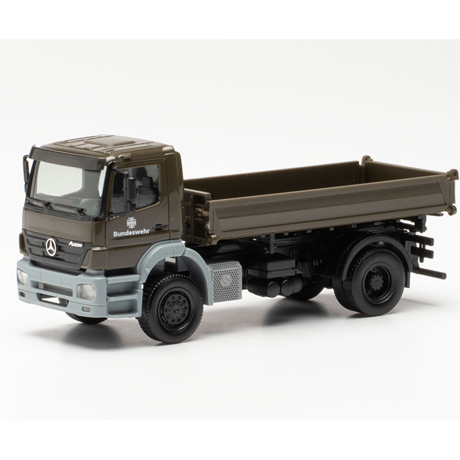 746946 - Herpa - Mercedes-Benz Axor Dreiseitenkipper "Bundeswehr"