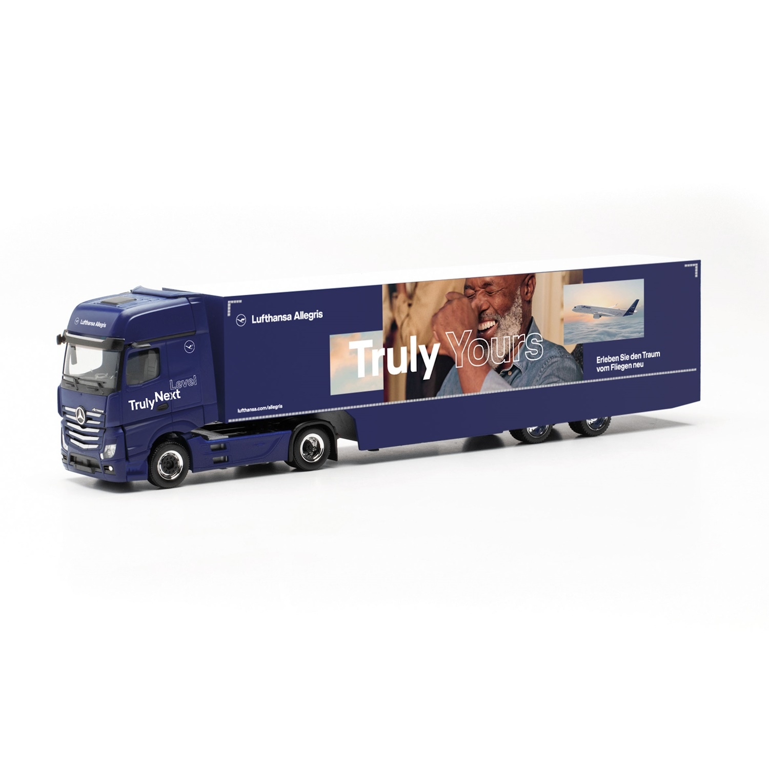 317054 - Herpa - Mercedes-Benz Actros `18 GigaSpace Koffer-Sattelzug "Lufthansa"