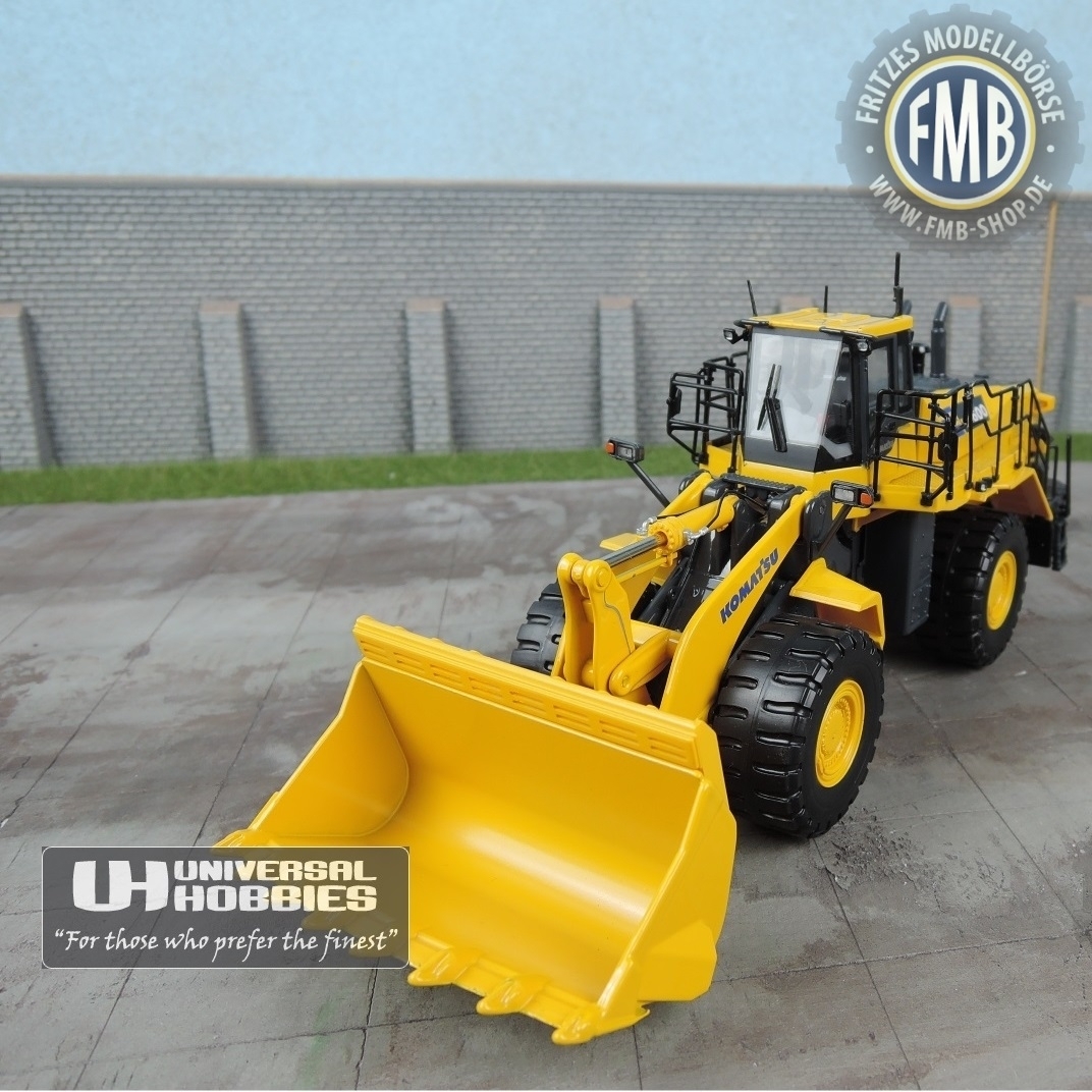 8127 - Universal Hobbies - Komatsu WA 600-8 wheel loader