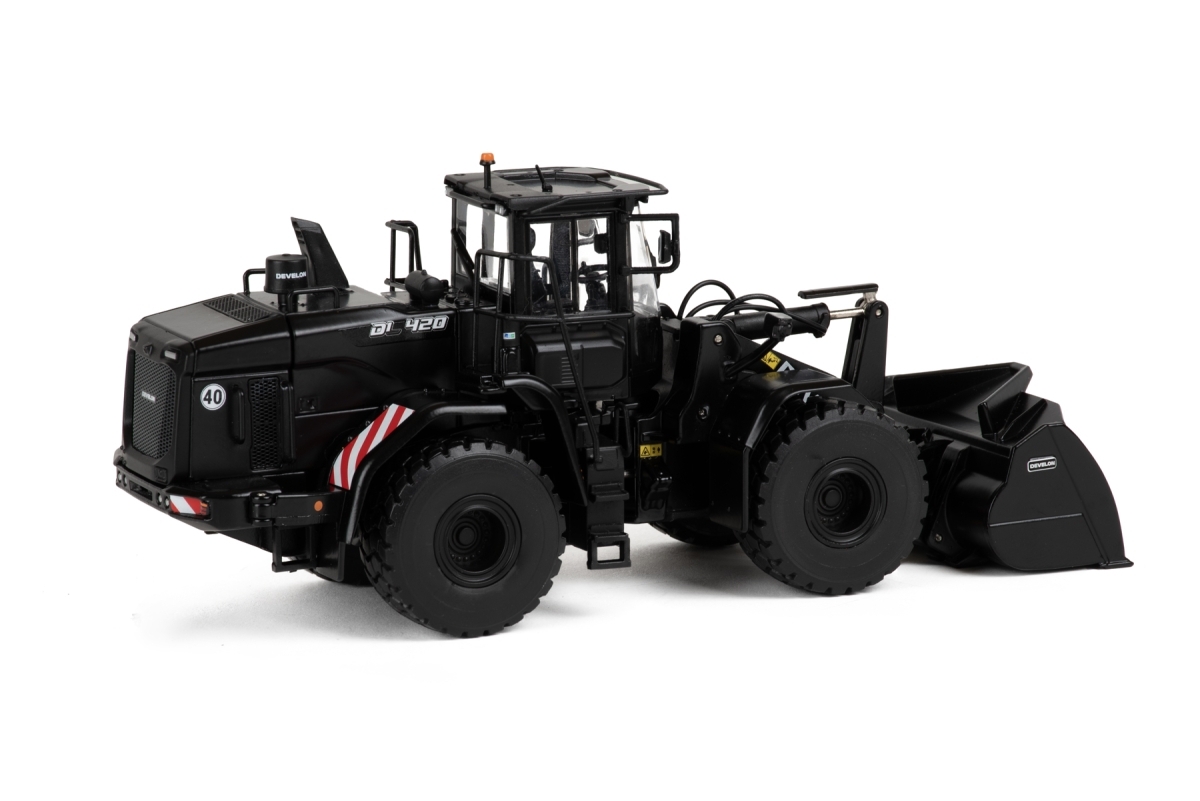 16-1025 - IMC - Develon DL420  wheel loader - Blackseries -