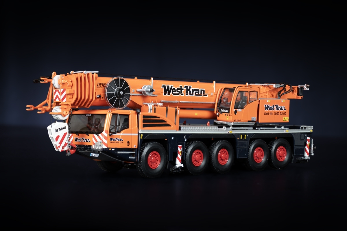 32-0148 - IMC - DEMAG AC 250-5 mobile crane - Westkran