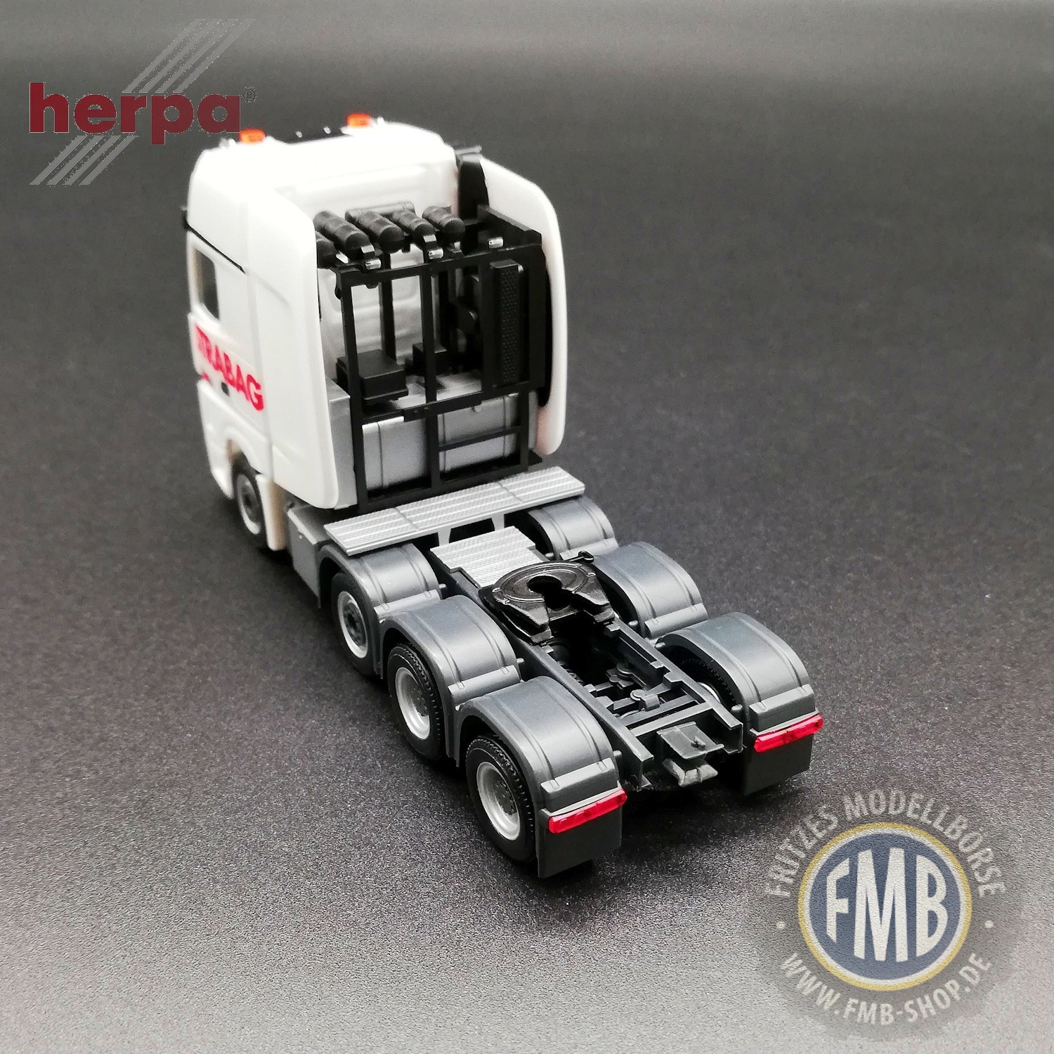 317412a - Herpa - Mercedes-Benz Actros SLT GigaSpace Schwerlast-Zugmaschine "Strabag"