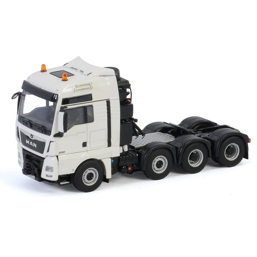 03-2026 - WSI - MAN TGX XXL EURO 6C tractor 4axle  8x4 - white line -