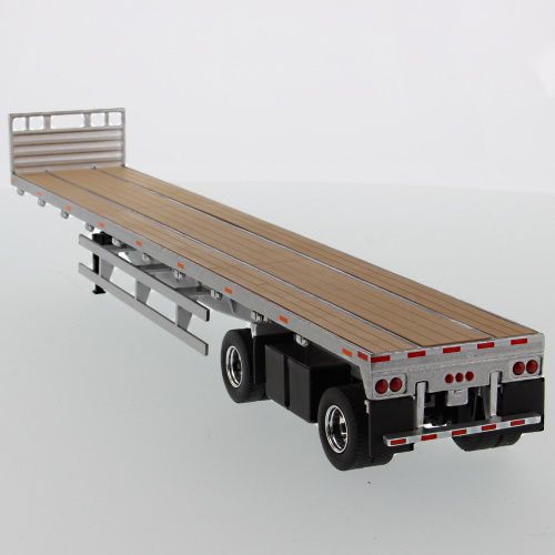 91023 - Diecast Masters - 2axle 53ft. flatbet trailer, silver / wood