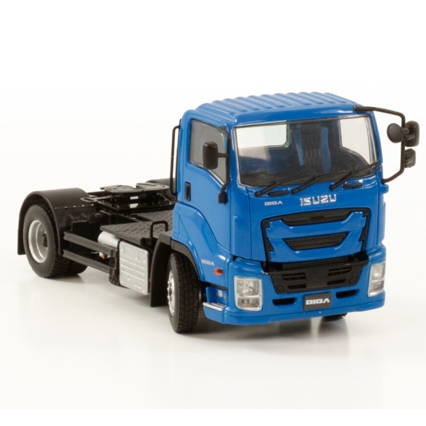 01-3970 - WSI - Isuzu Giga short Cab - blue - JPN -