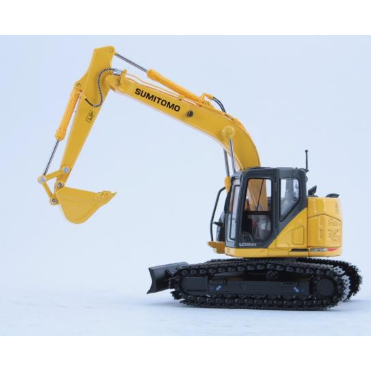 30131 - Sumitomo SH145-6 short tail excavator