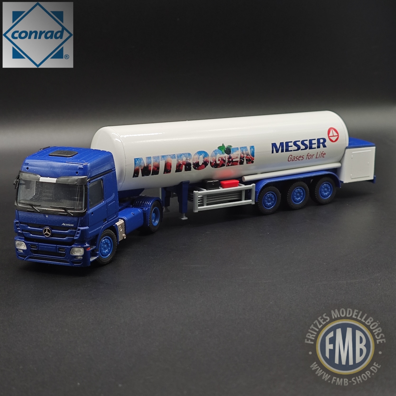 72164/10 - Conrad - Mercedes Benz Actros MP3 with 3-axle gas tank trailer - Messer -