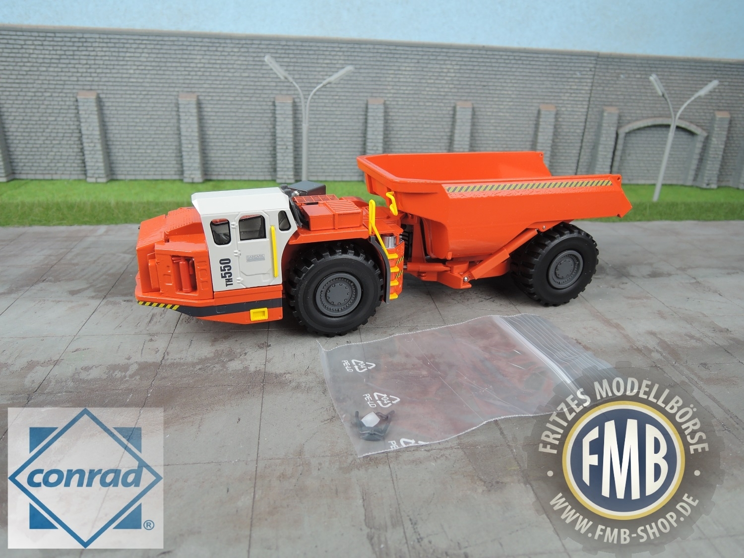 2729/02 - Conrad - Sandvik TH550 Untertage Dumper -neues Muldendesign-