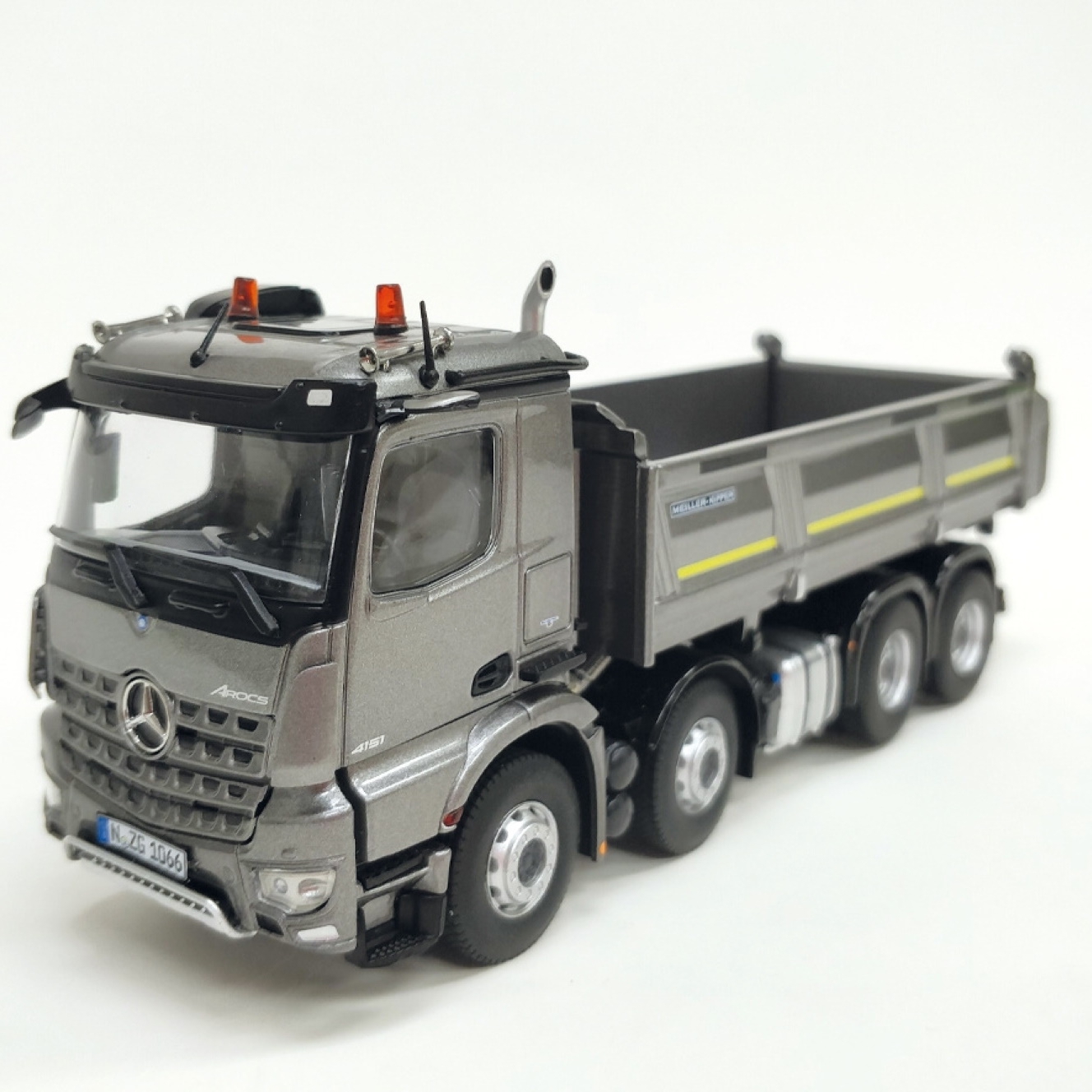 1066/55 - NZG - Mercedes-Benz Arocs M 8x4 Meiller Kipper - silbergrau -