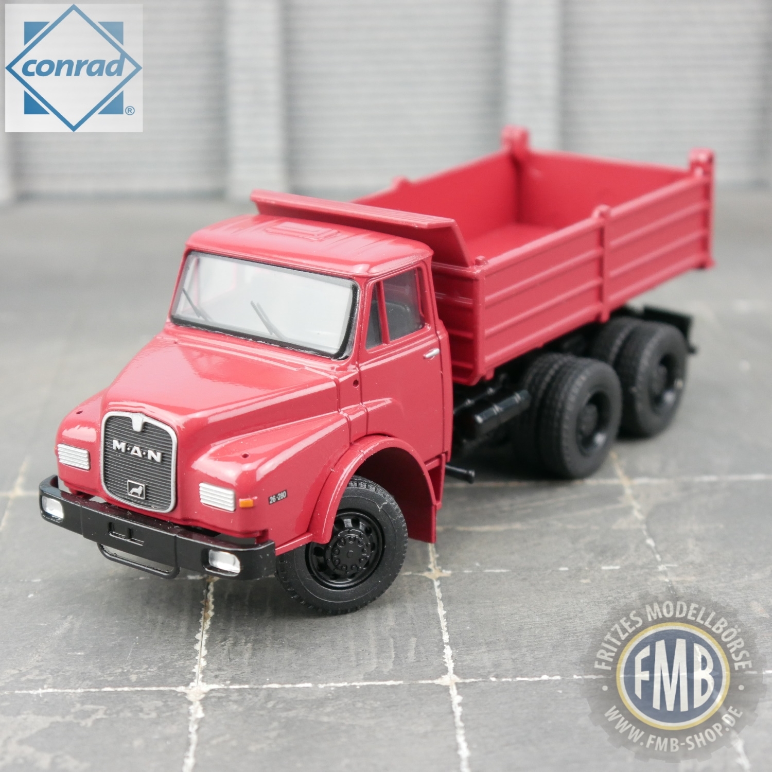 1044/06 - Conrad - MAN 26.280 DHAK Hauber 6x6 Kipper, himbeerrot