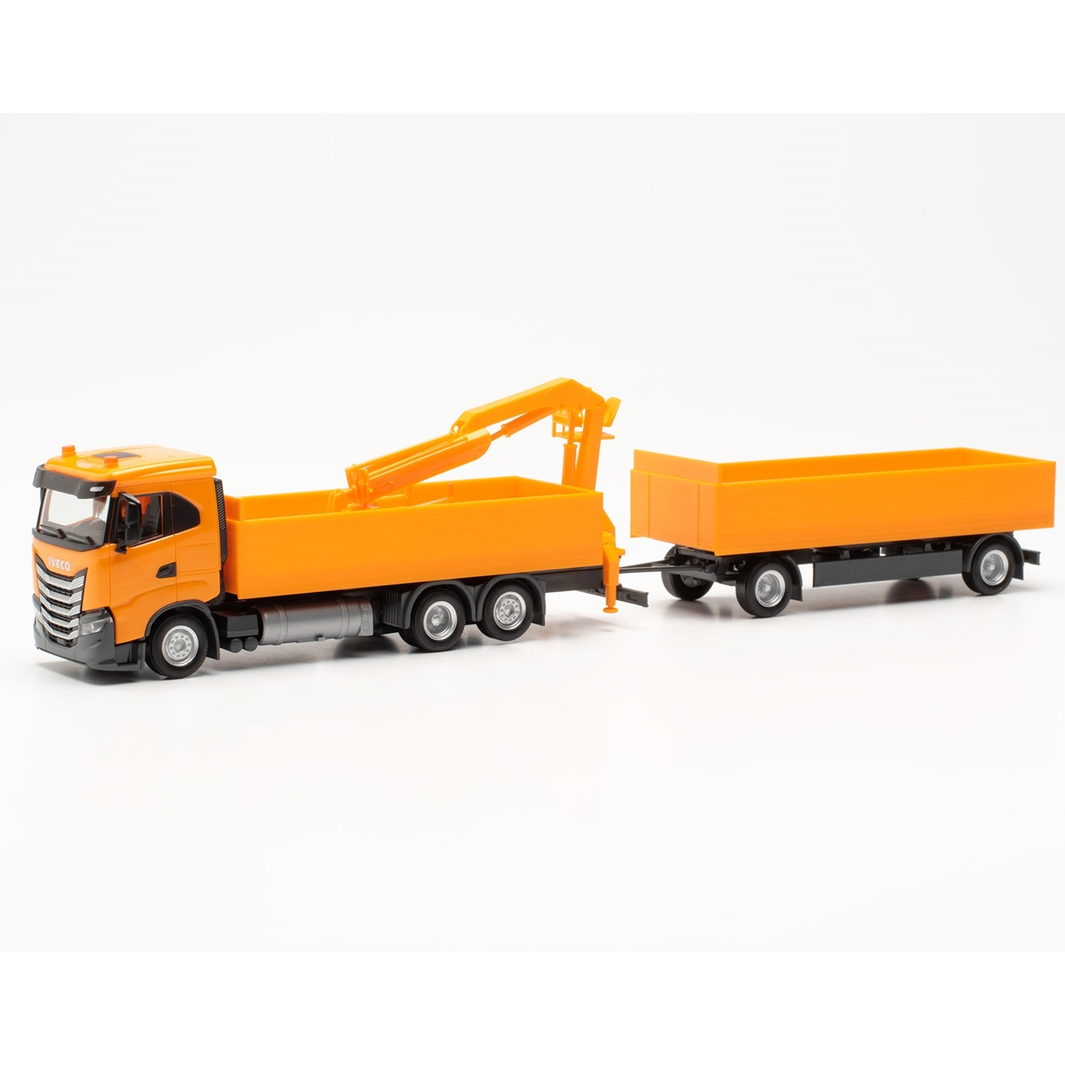 316217 - Herpa - Iveco S-Way brick transport truck/trailer with crane, orange