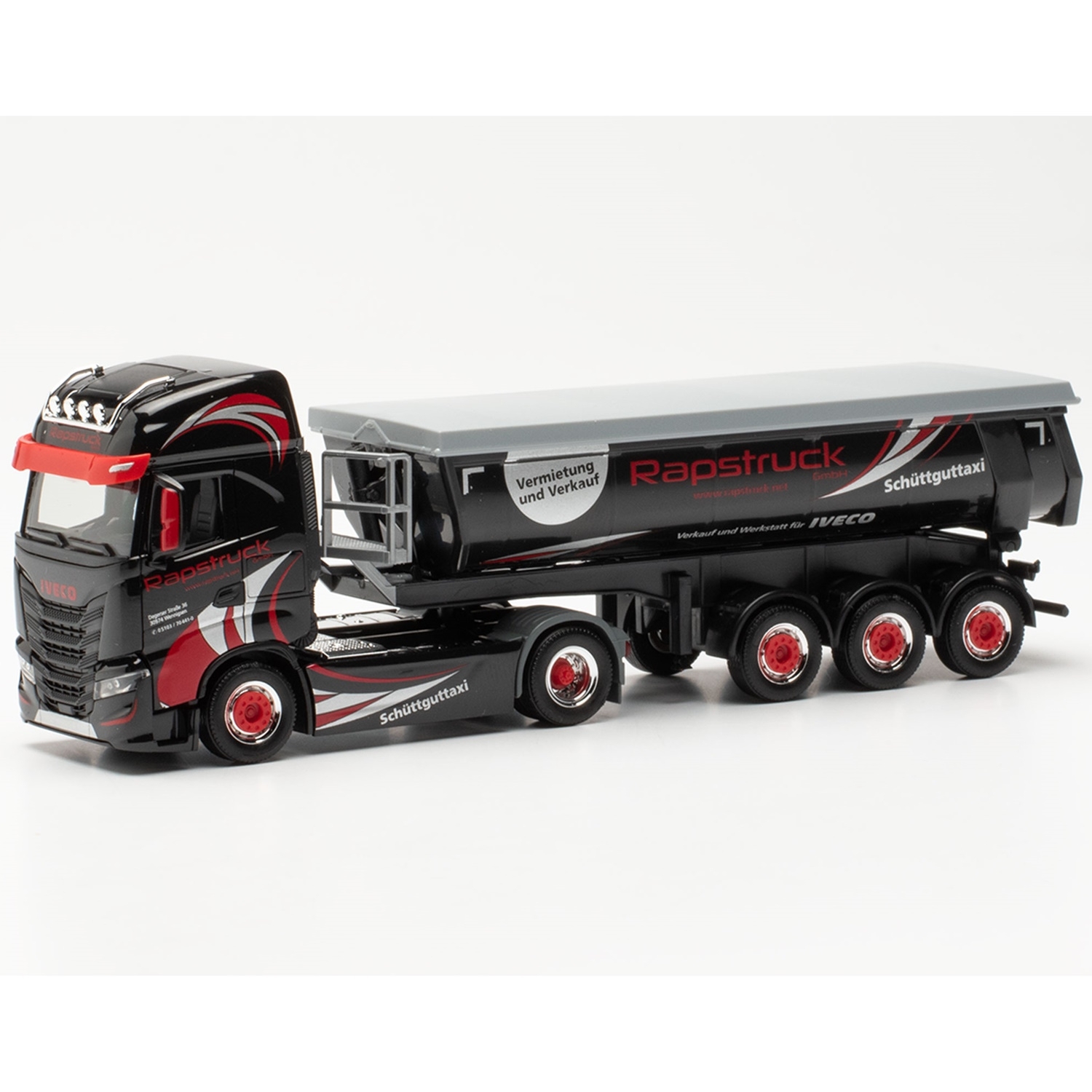 316125 - Herpa - Iveco S-Way with halfpipe trailer "Rapstruck GmbH"