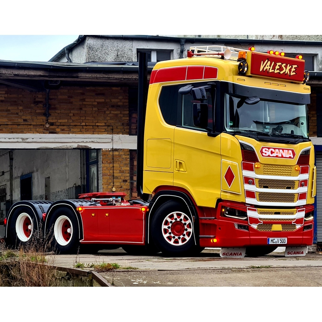 32-0224 - IMC - Scania S 3axle 6x2 truck tractor - Valeske