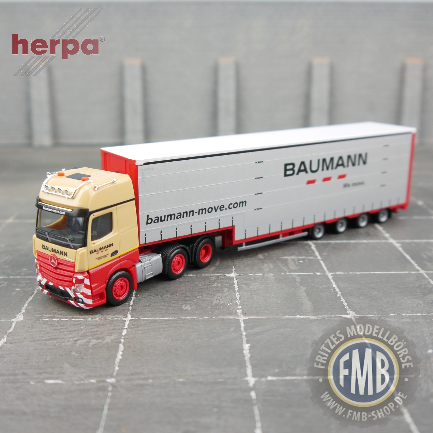 951234 - Herpa - Mercedes-Benz Actros GigaSpace 6x2 with 4axle volume trailer "Baumann"