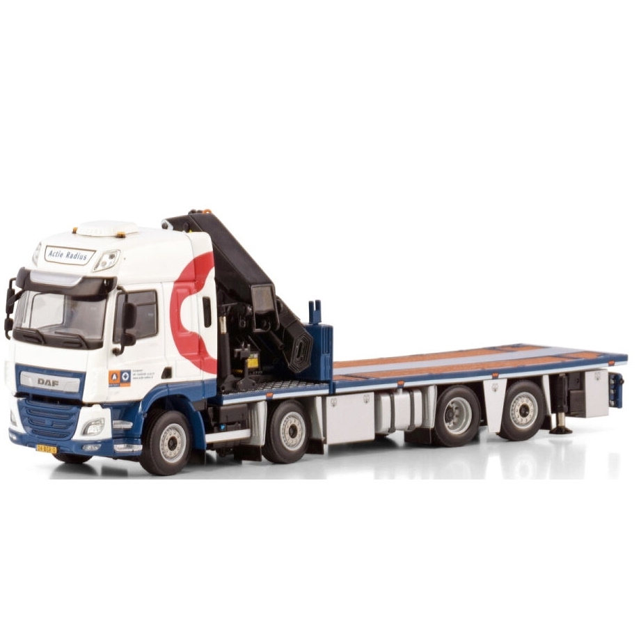 01-4204 - WSI - DAF CF Space Cab flat bed 8x2 with Palfinger Kran PK65002SH+Jib - Actie Radius-NL-