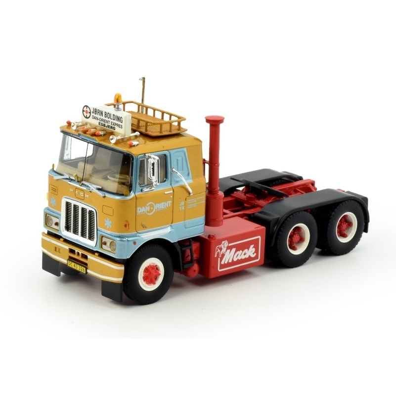 71566 - Tekno - Mack F700 6x4 truck tractor 3axle - Jorn Bolding - DK -