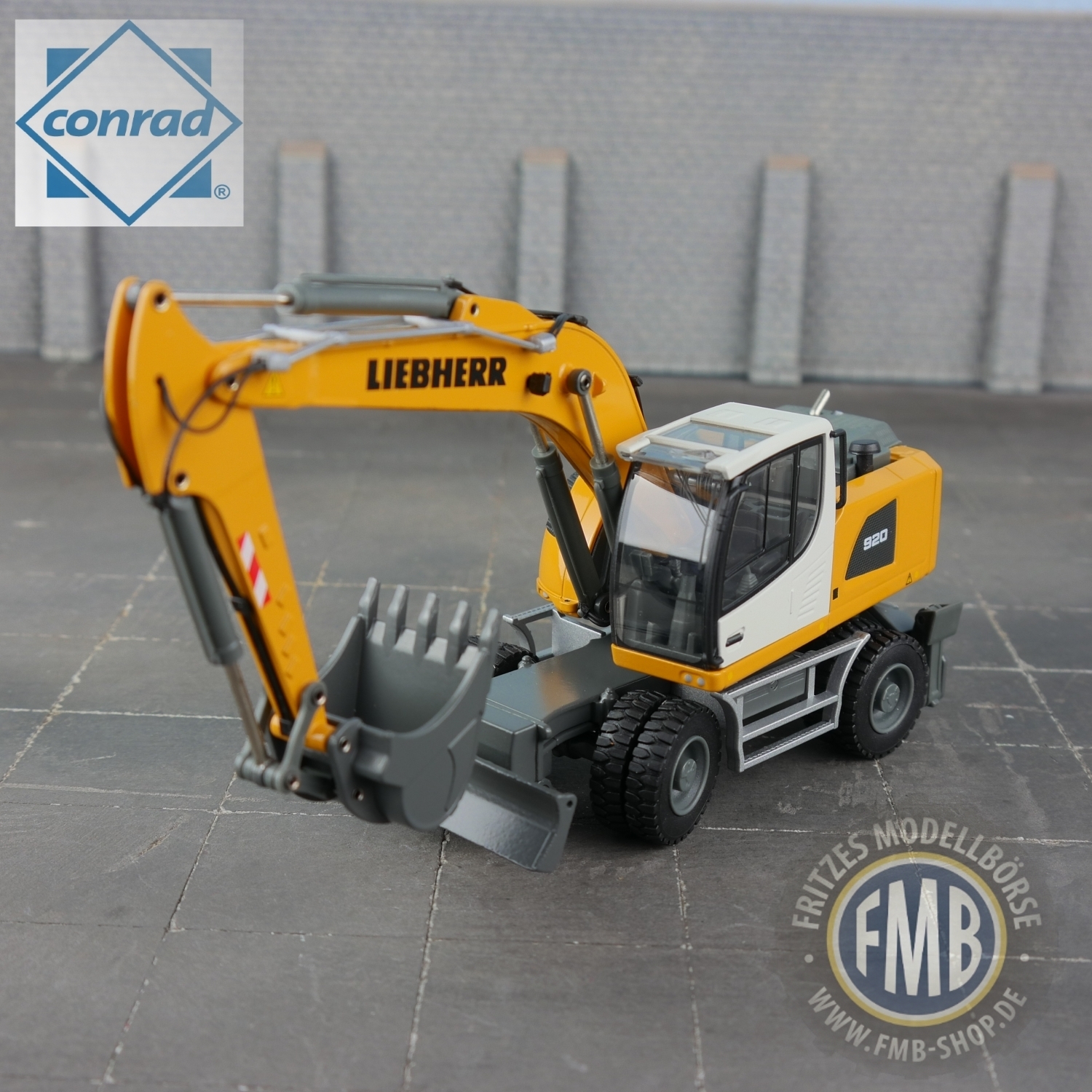 2217/0 - Conrad - Liebherr A 920 mobile excavator