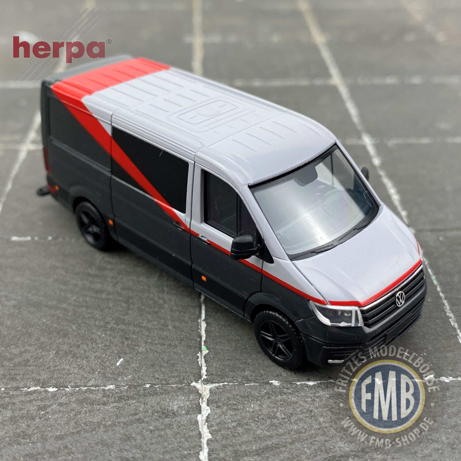 949620 - Herpa - Volkswagen VW Crafter Halbbus Flachdach "THE FMB-TEAM"