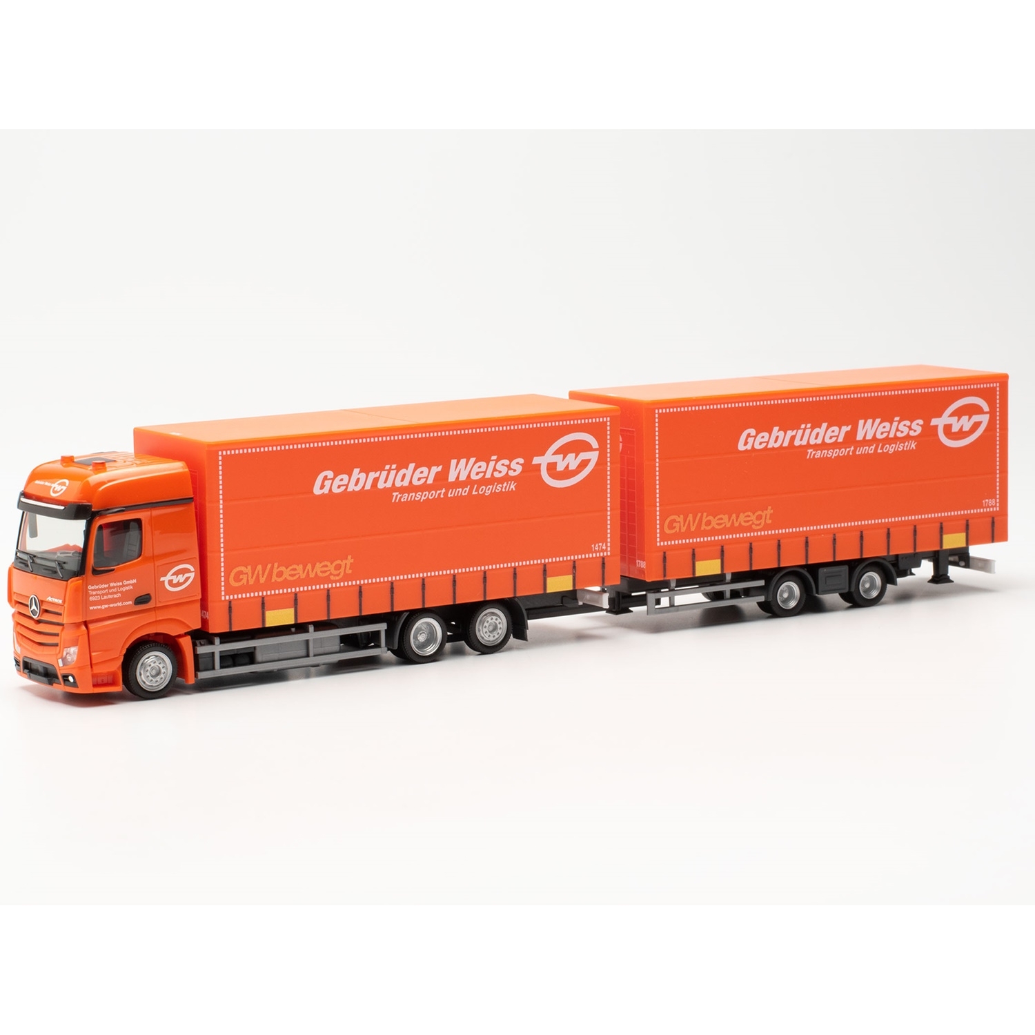 316149 - Herpa - Mercedes-Benz Actros `18 BigSpace volume truck/trailer "Gebrüder Weiss" AT