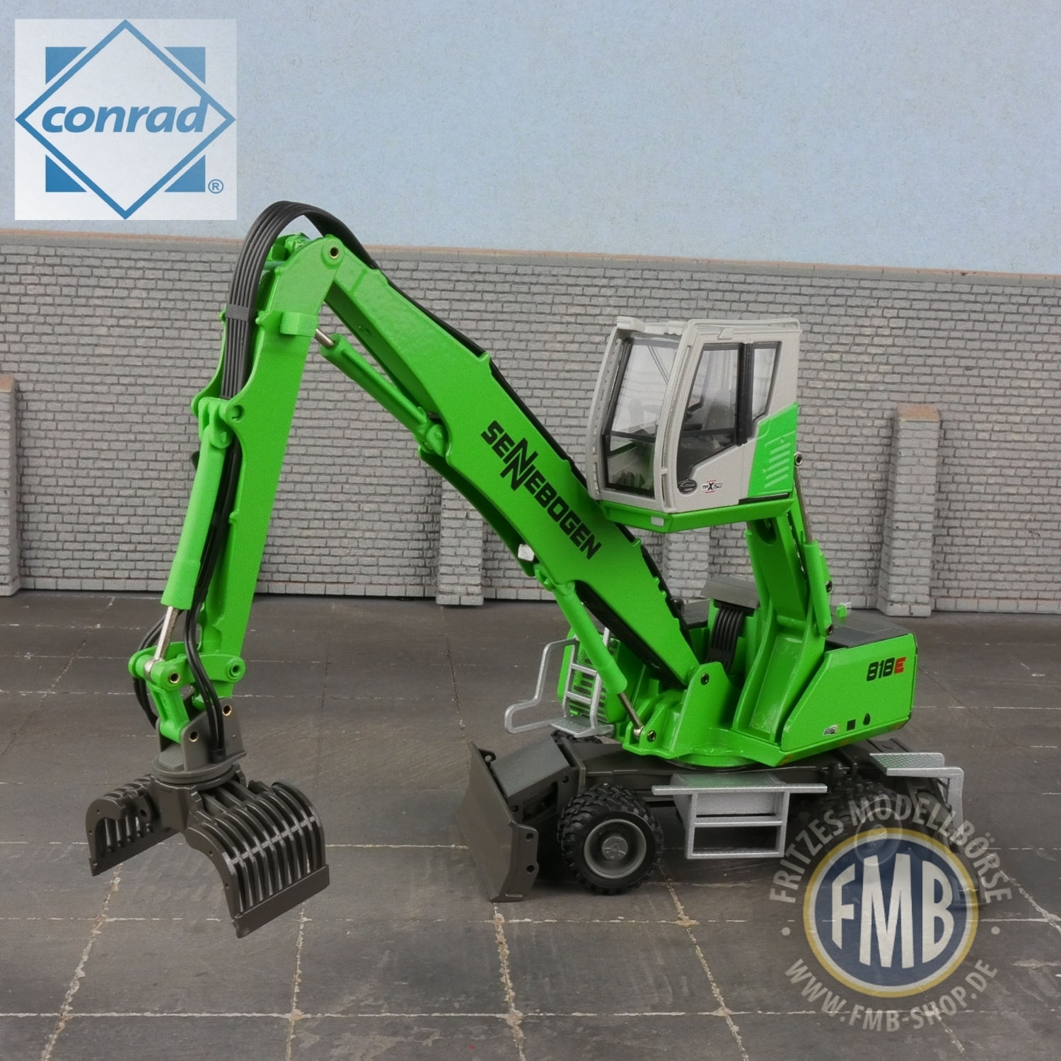 2944/01 - Conrad - Sennebogen 818E mobile material handler