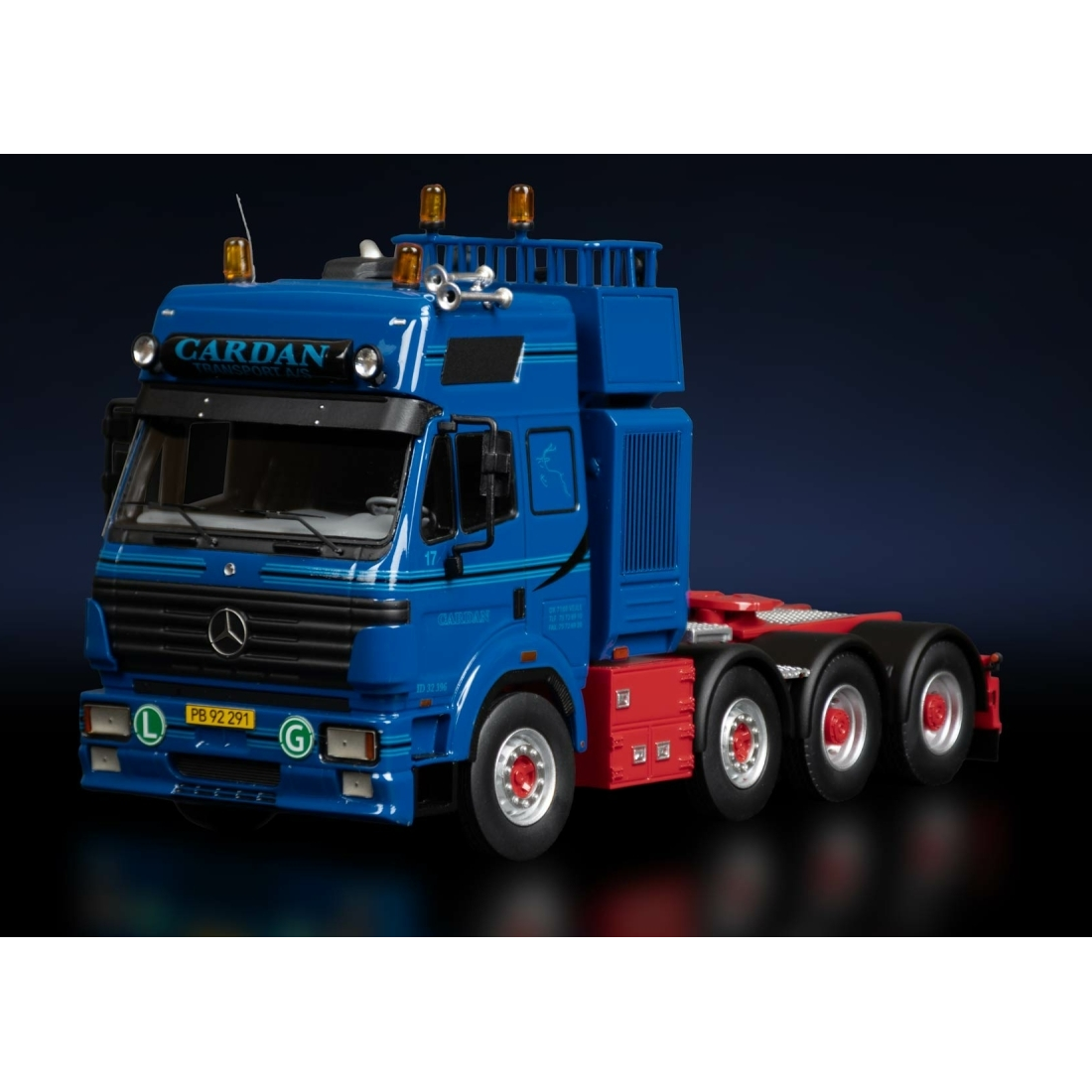 32-0201 - IMC - Mercedes-Benz SK Eurocab 8x4 heavy load tractor - CARDAN - DK