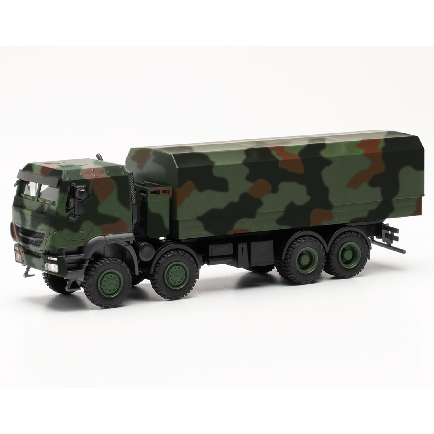 746922 - Herpa - Iveco Trakker 8x8 protected loadbed/cover truck, camouflage design