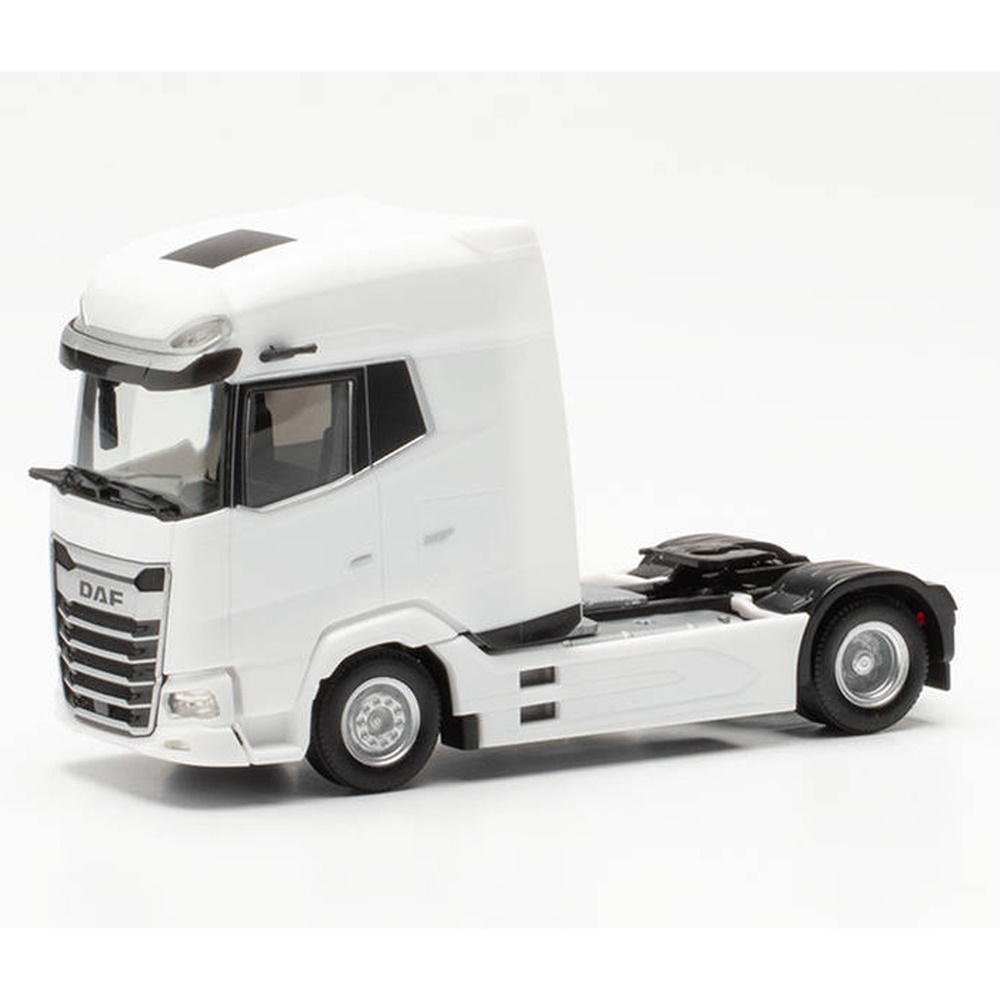 316033 - Herpa - DAF XG+ 4x2 truck tractor, white