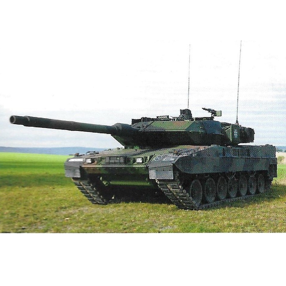 452680100 - Schuco - KMW Leopard 2A7V battle tank "Bundeswehr", camouflage