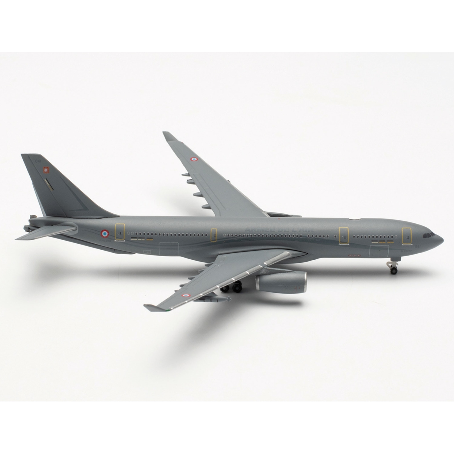 536677 - Herpa Wings - French Air Force  Airbus A330 MRTT  "Bretagne"   - F-UJCG -