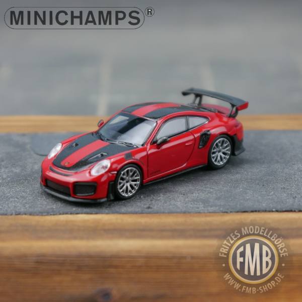 068126 - Minichamps - Porsche 911 GT2 RS (2018), rot / Carbon Streifen
