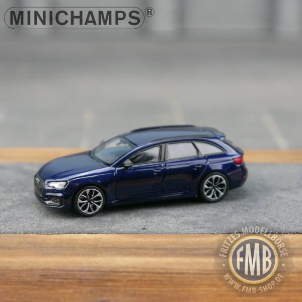 018211 - Minichamps - Audi RS4 Avant (2018), blau metallic