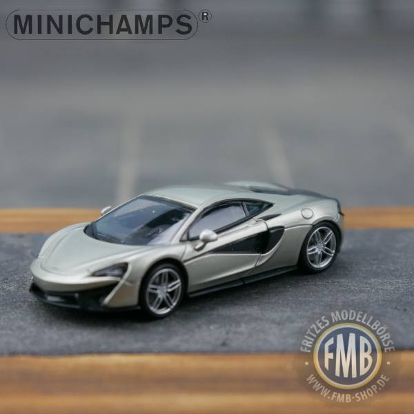 154540 - Minichamps - McLaren 570S Coupe, silber metallic