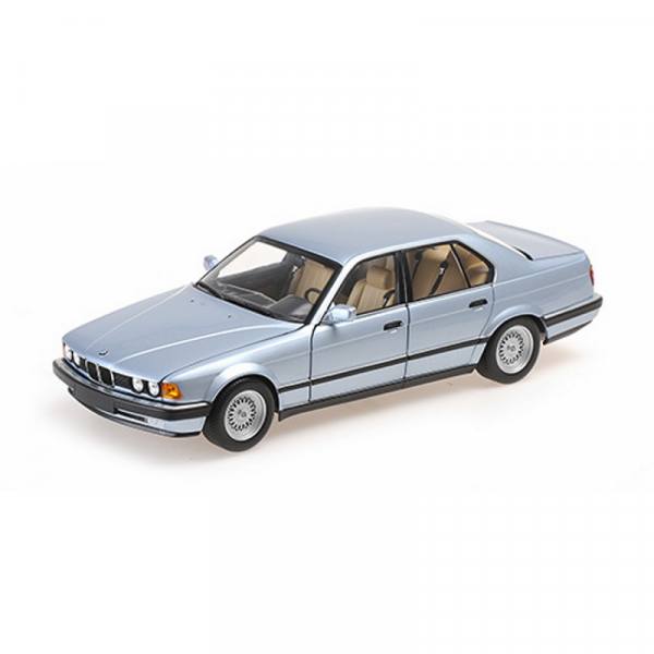 100023008 - Minichamps - BMW 730i Limousine (E32 - 1986), hellblau metallic
