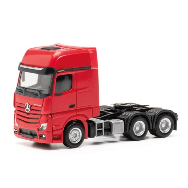 317917 - Herpa - Mercedes-Benz Actros L Gigaspace 6x4 Zugmaschine, rot
