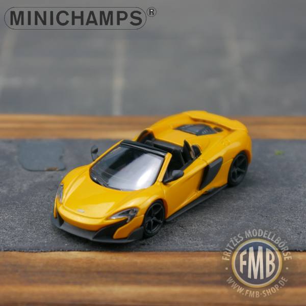 154432 - Minichamps - McLaren 675 LT Spider, gelb