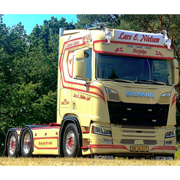 32-0221 - IMC - Scania R660 3achs Zugmaschine 6x2 - Lars E. Nielsen - DK