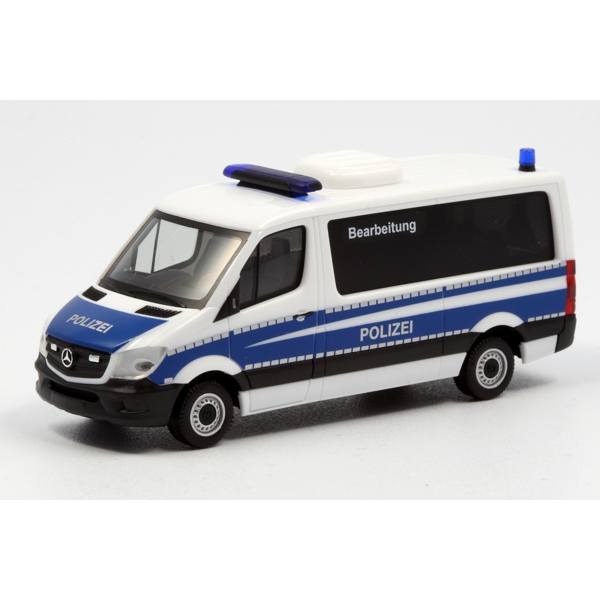 940283 - Herpa - Mercedes-Benz Sprinter `13 Bus Flachdach BatKw "Bereitschaftspolizei"