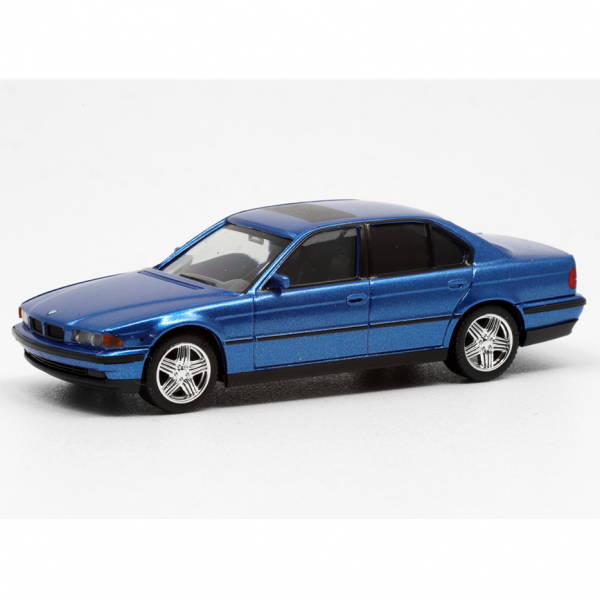 953658 - Herpa - BMW 7er (E38) Blau-Metallic mit ALPINA  Dynamic Felgen - Edition Bad Boys Nr. 5