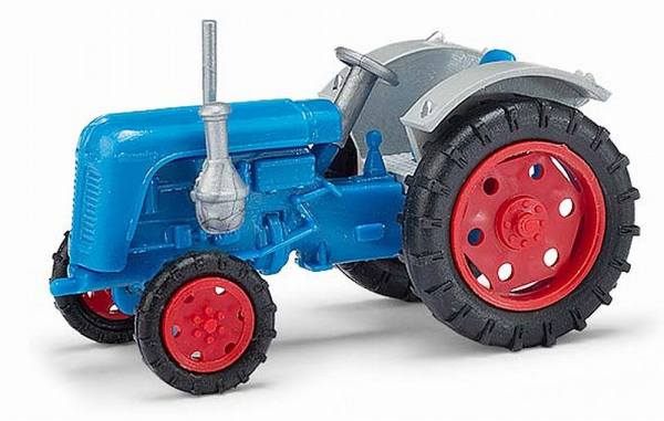 210 010124 - Busch - Famulus Traktor -blau/rot- (Baujahr 1956-1961) DDR
